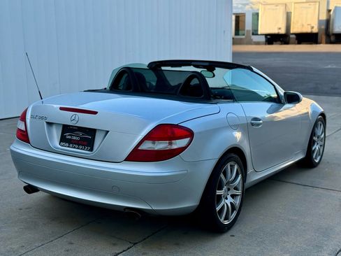 Used 2005 Mercedes-Benz SLK 350 image 13