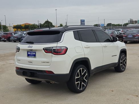 Used 2019 Jeep Compass Limited w/ Safety & Security Group AWD/4WD image 3