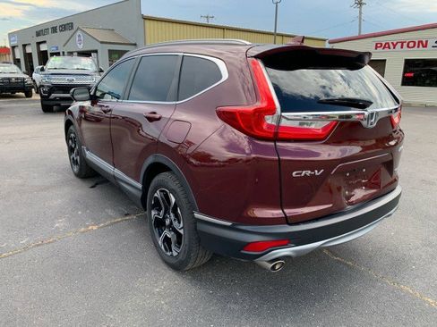 Used 2018 Honda CR-V Touring image 2