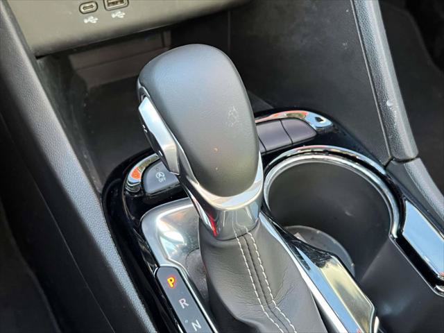 Used 2025 Buick Encore GX Avenir w/ Avenir Convenience Package AWD/4WD image 31