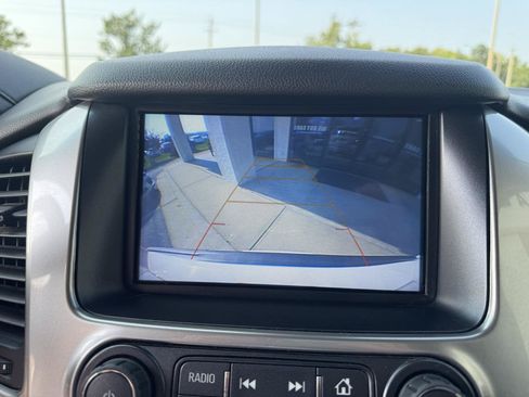 Used 2020 Chevrolet Tahoe LT w/ Luxury Package RWD image 25