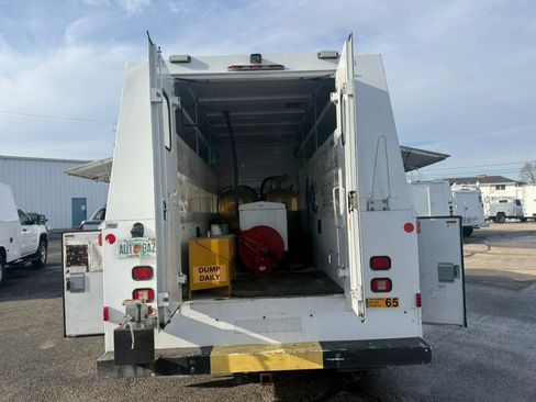 Used 2015 Chevrolet Silverado 3500 W/T image 21