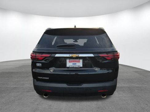Used 2023 Chevrolet Traverse LS w/ Safety Package FWD image 4