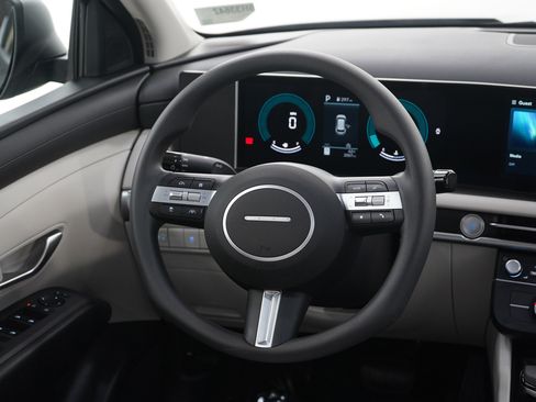 Used 2026 Hyundai Tucson SE image 15