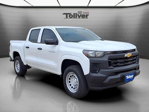 New 2026 Chevrolet Colorado W/T w/ WT Custom Package RWD image 2