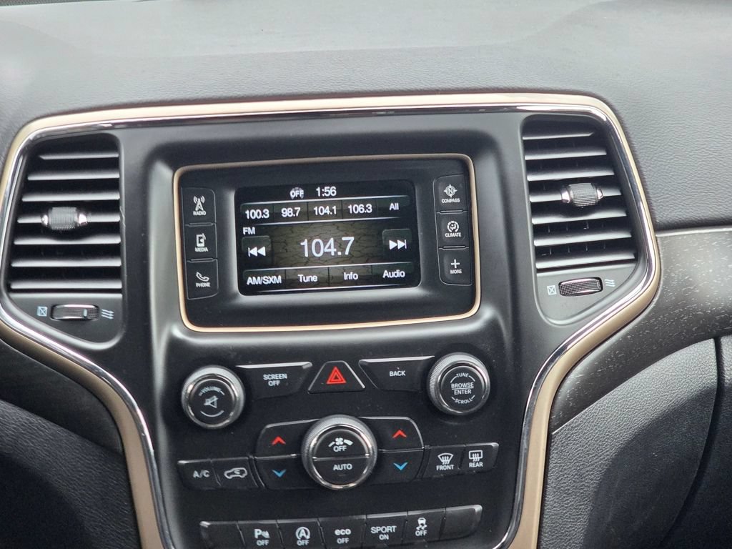 Used 2017 Jeep Grand Cherokee Laredo w/ Quick Order Package 23E AWD/4WD image 12