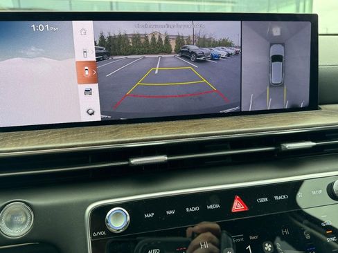 Certified 2025 Genesis GV80 2.5T Prestige image 23