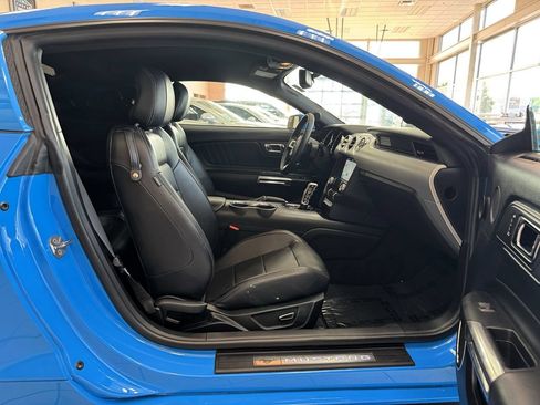 Used 2017 Ford Mustang GT Premium w/ Black Accent Package RWD image 20