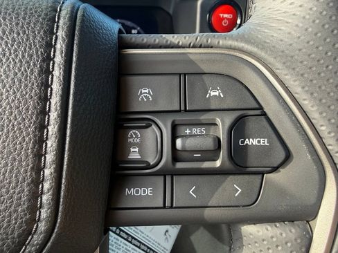Used 2026 Toyota 4Runner TRD Off-Road Premium AWD/4WD image 14