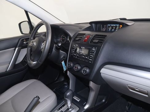 Used 2015 Subaru Forester 2.5i Limited AWD/4WD image 36