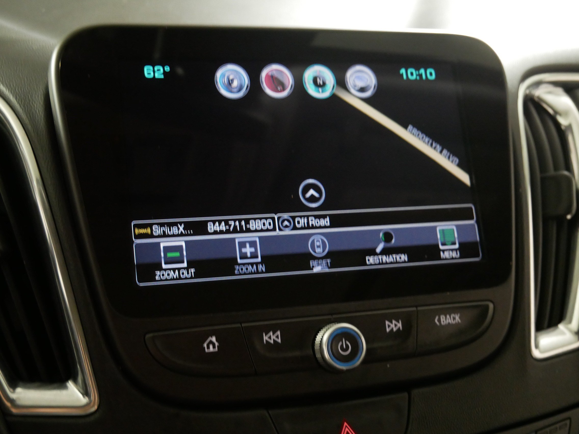 Used 2016 Chevrolet Malibu Premier w/ Driver Confidence Package FWD image 29