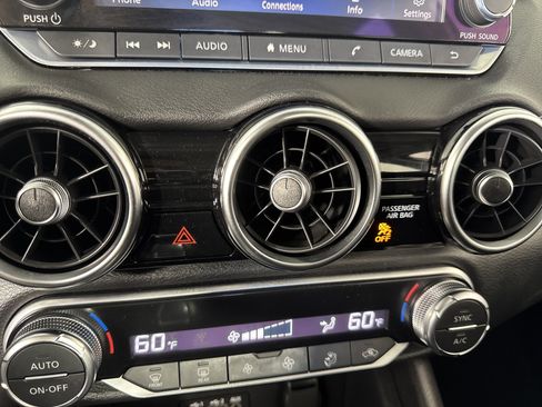 Used 2021 Nissan Sentra SV image 32