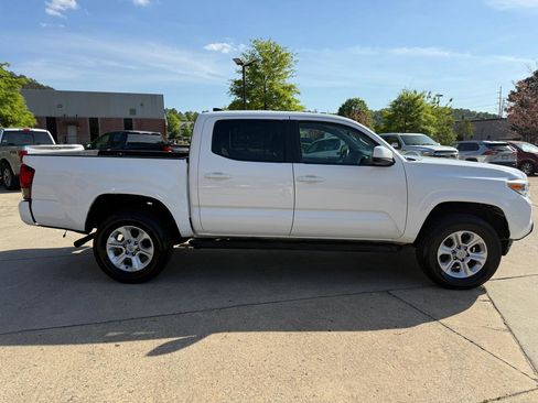 Used 2019 Toyota Tacoma SR w/ SR Convenience Package image 6