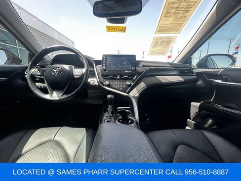 Used 2022 Toyota Camry XSE FWD image 11