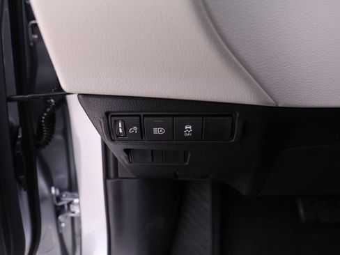 New 2026 Toyota Corolla Cross L image 9