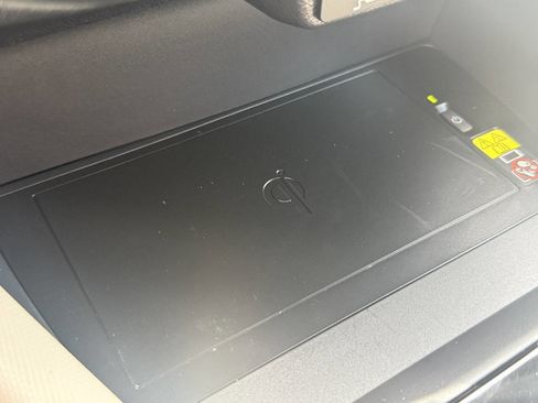 Used 2025 Subaru Forester Premium image 22