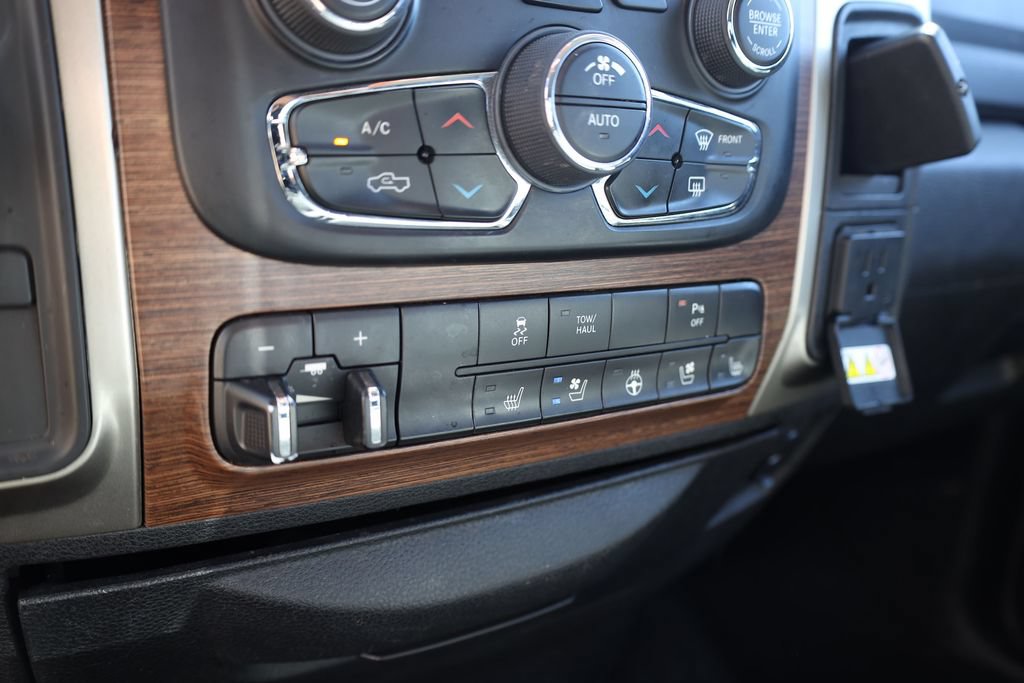 Used 2013 RAM 1500 Laramie w/ Convenience Group AWD/4WD image 16