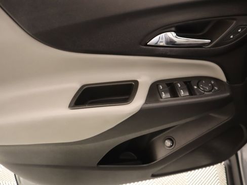 Used 2023 Chevrolet Equinox LT w/ Driver Convenience Package image 15