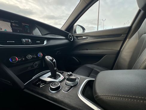 Used 2023 Alfa Romeo Stelvio Sprint image 61