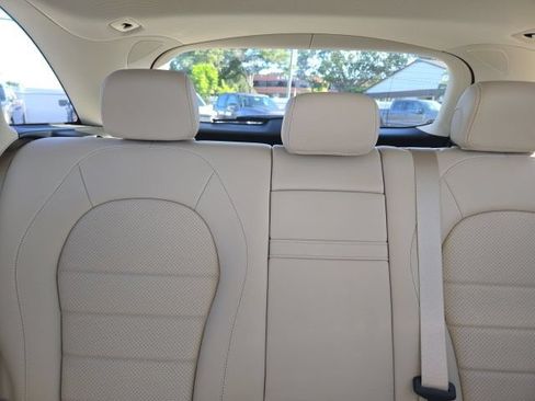 Used 2022 Mercedes-Benz GLC 300 image 17