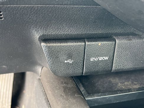 Used 2021 Toyota Camry SE image 28