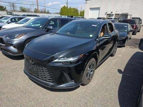 Used 2023 Lexus RX 350 Premium w/ Accessory Package AWD/4WD image 2
