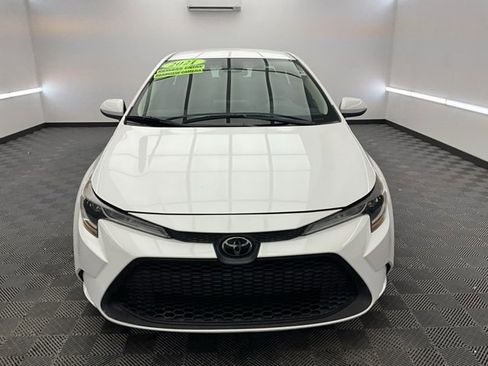 Used 2021 Toyota Corolla LE image 2
