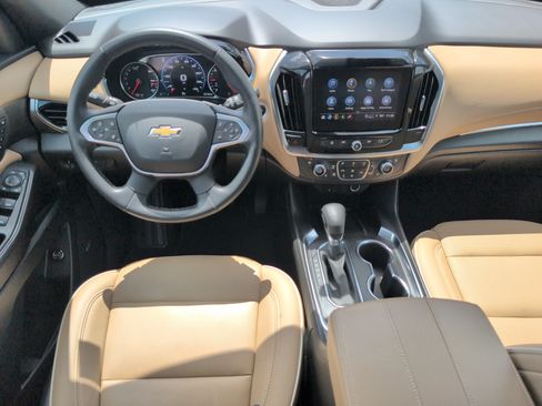 Used 2023 Chevrolet Traverse Premier FWD image 28