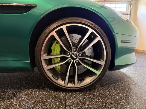 Used 2015 Aston Martin DB9 Coupe image 10