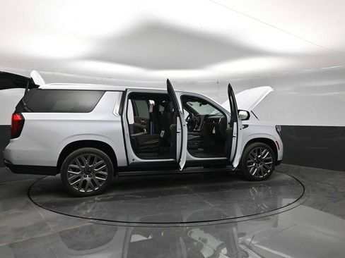 New 2026 GMC Yukon XL Denali Ultimate AWD/4WD image 42