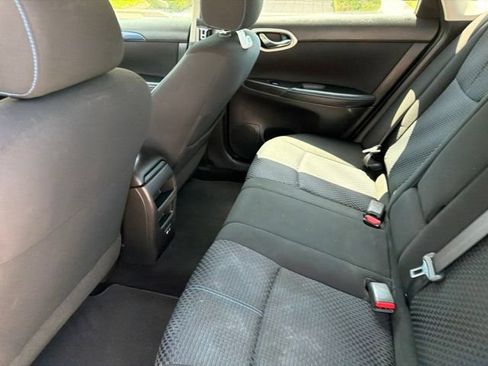 Used 2019 Nissan Sentra SR Turbo FWD image 14