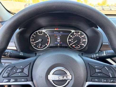 Certified 2025 Nissan Altima 2.5 SV FWD image 29