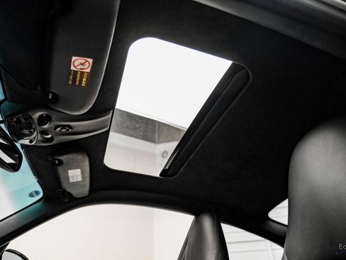 Used 2005 Porsche 911 Turbo S image 34