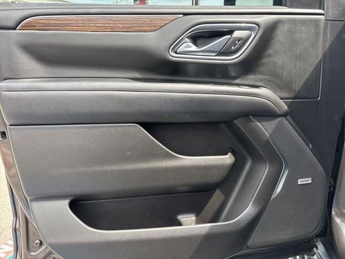 Used 2021 Chevrolet Suburban High Country image 18