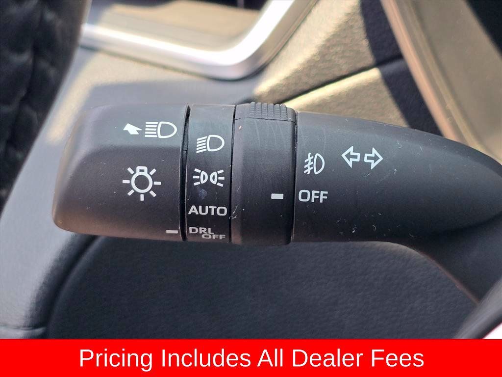 Used 2024 Toyota Corolla Cross XLE w/ Convenience Package AWD/4WD image 23
