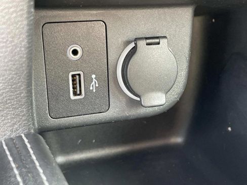 Used 2020 Nissan Kicks SV FWD image 27
