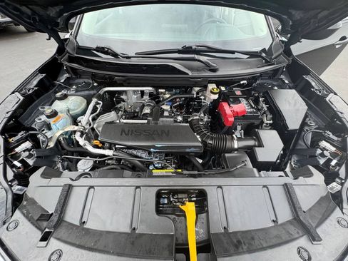 Used 2024 Nissan Rogue S AWD/4WD image 35