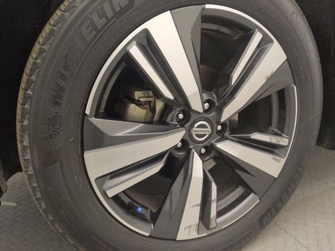 Used 2021 Nissan Rogue SL image 31