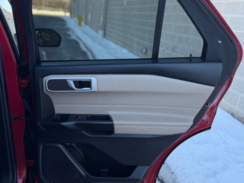 Used 2020 Ford Explorer XLT w/ Equipment Group 202A image 26