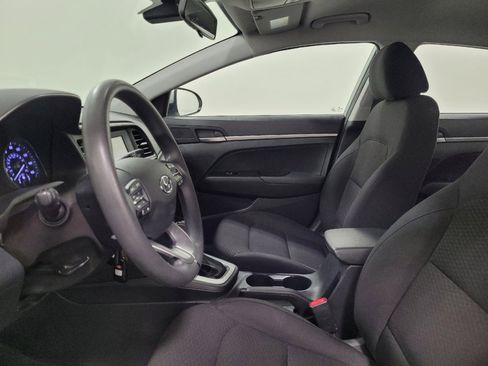 Used 2020 Hyundai Elantra SE w/ Cargo Package (C1) FWD image 17