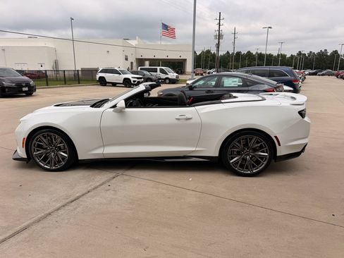 Used 2023 Chevrolet Camaro ZL1 RWD image 5