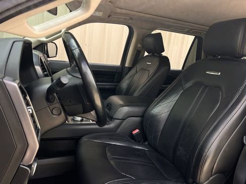 Used 2018 Ford Expedition Max Platinum RWD image 14