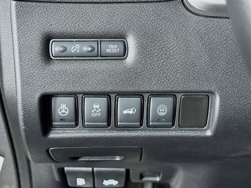 Used 2019 Nissan Murano Platinum image 11