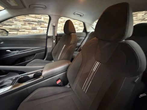 Certified 2023 Hyundai Elantra SEL w/ Convenience Package FWD image 14