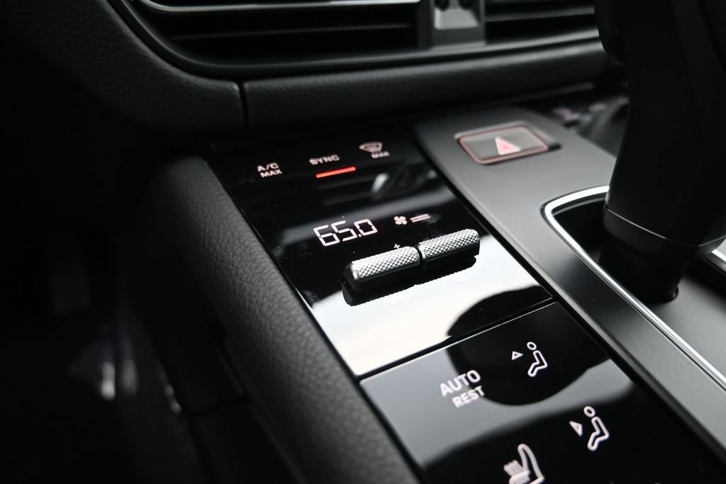 New 2026 Porsche Macan AWD/4WD image 17