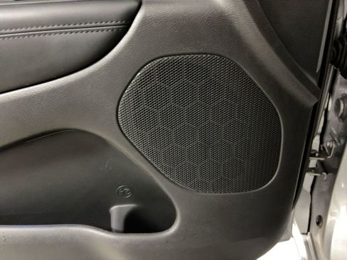 Used 2021 Jeep Grand Cherokee Laredo X image 23