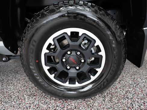 Certified 2025 Toyota Tacoma TRD Off-Road w/ TRD Off Road Premium Package image 28