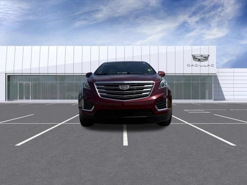 Used 2018 Cadillac XT5 Luxury w/ Driver Awareness Package AWD/4WD image 7