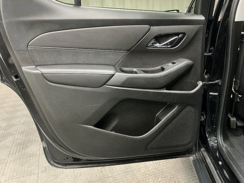 Used 2021 Chevrolet Traverse High Country image 14