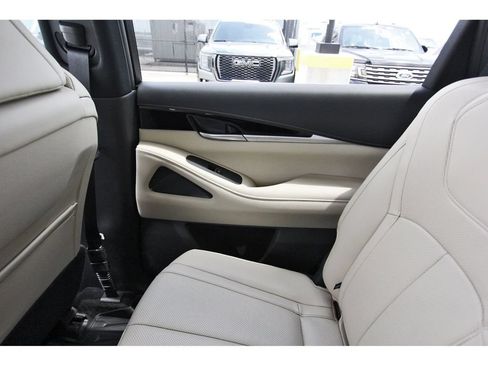 Used 2024 INFINITI QX60 Pure AWD/4WD image 12